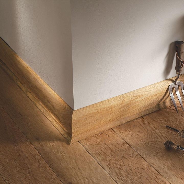 wooden skirting interior